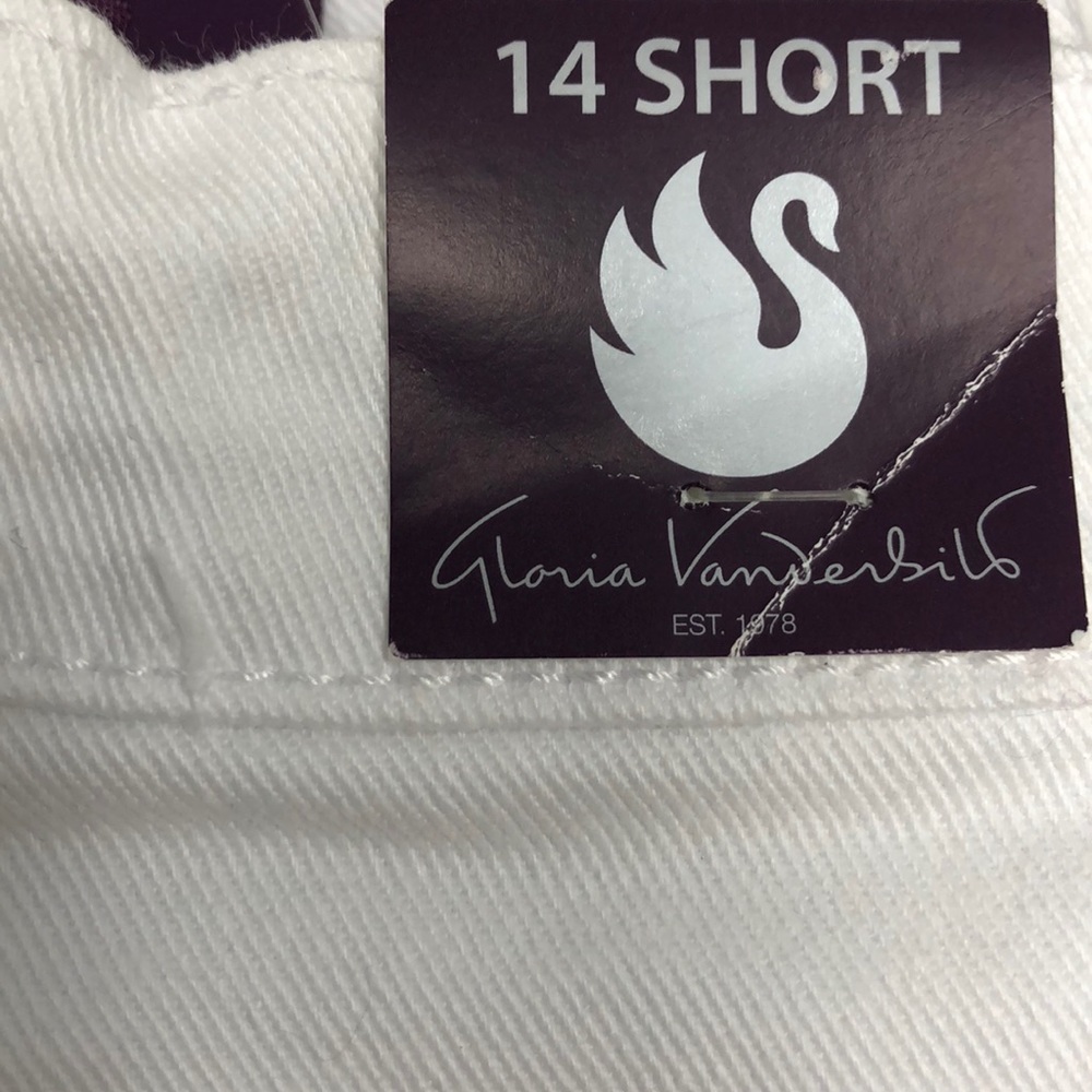 Gloria Vanderbilt® Amanda White Denim Jeans NWT - Picture 3 of 10